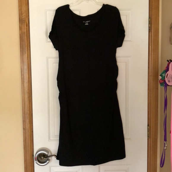 Liz Lange for Target Dresses & Skirts - Maternity dress with gathering at belly